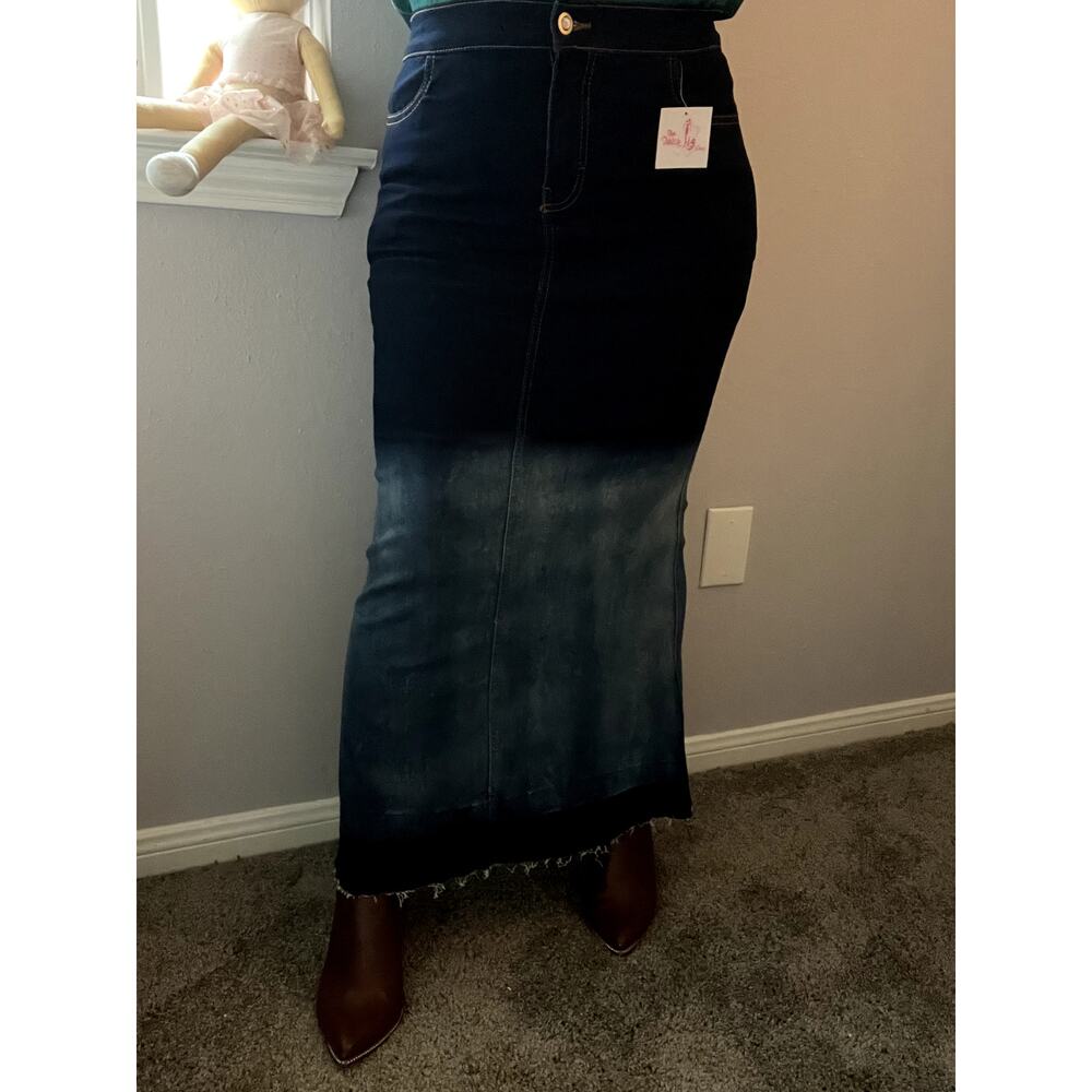 “RUTH” Ombre Wash Blue Jean Long Skirt size Medium Large (38MX)